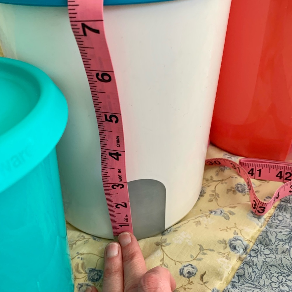 Tupperware Cannisters - Picture 4 of 7
